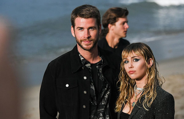 Miley Cyrus bir kadınla öpüşürken yakalandı kocasından boşanır boşanmaz aldattı - Sayfa 1