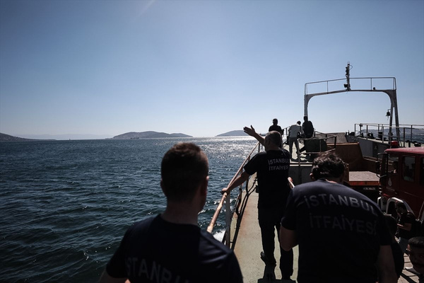 Burgazada ve Balıkesir'de eş zamanlı yangın çıktı! Ekipler müdahale ediyor - Sayfa 3