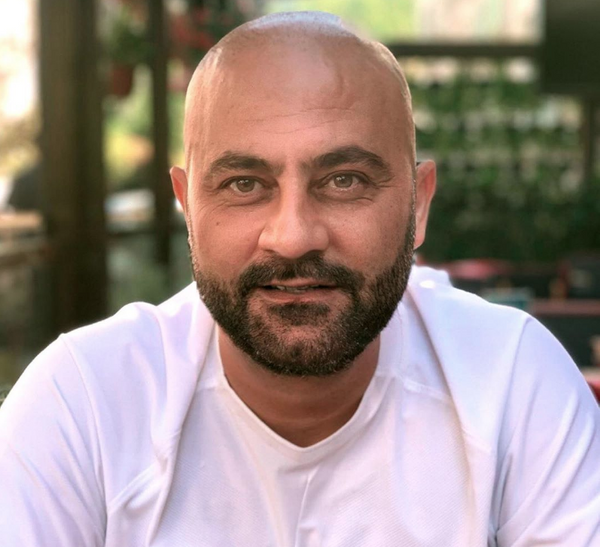 Hasan Şaş Sevcan Orhan'dan ayrılır ayrılmaz başka bir kadınla fena yakalandı - Sayfa 1