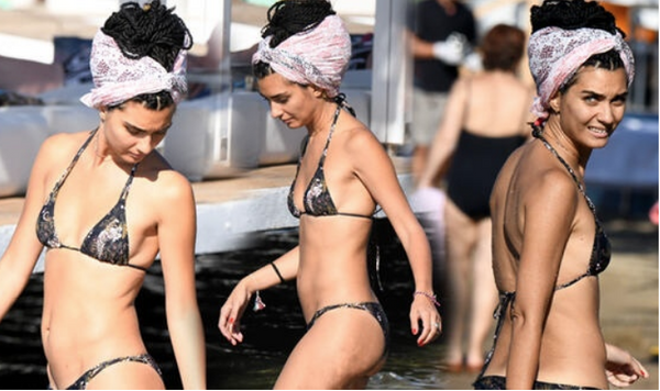Tuba Büyüküstün Bodrum'u bikinisiyle salladı! Fit vücuduyla beğeni topladı - Sayfa 1