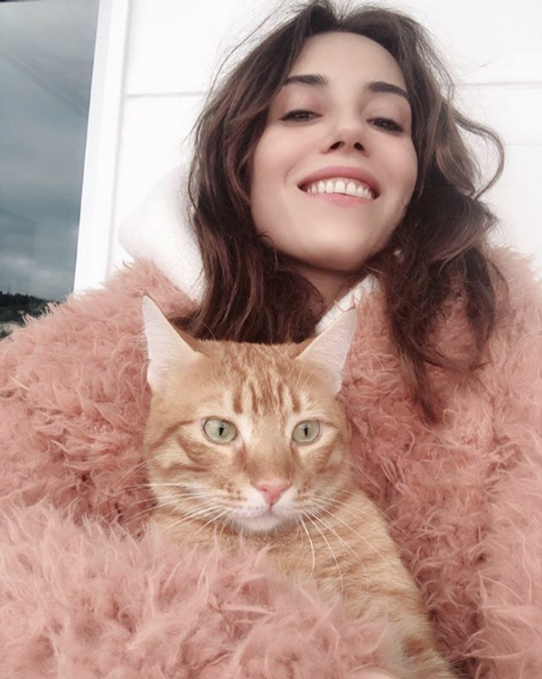 Cansu Dere'den aşk hayatına dair samimi açıklamalar! 'İş hayatım gibi zor' - Sayfa 2