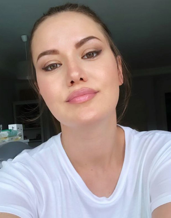 Fahriye Evcen ile Burak Özçivit’in bebekleri Karan ilk kez objektiflere takıldı - Sayfa 3