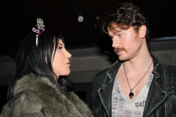 Mayolu bikinili kostüm tartışmasına Hande Yener de katıldı! - Sayfa 1