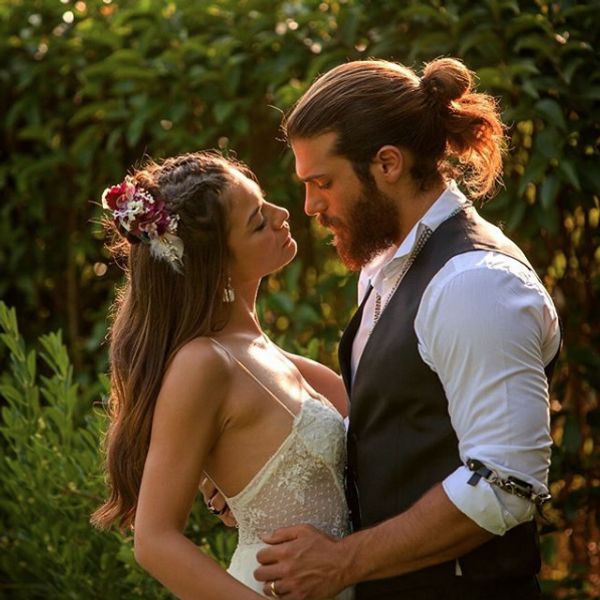 Demet Özdemir ve Can Yaman'ın birlikte tatilini o ayrıntı ortaya çıkardı! Ayrıldılar deniyordu - Sayfa 1