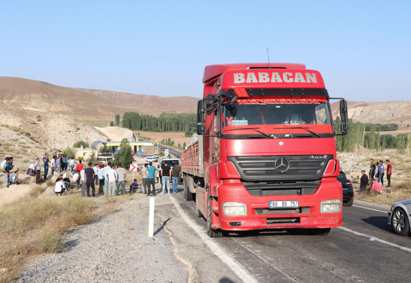 Aksaray'da dehşet veren kaza ortalık savaş alanına döndü! Çok sayıda ölü var - Sayfa 6