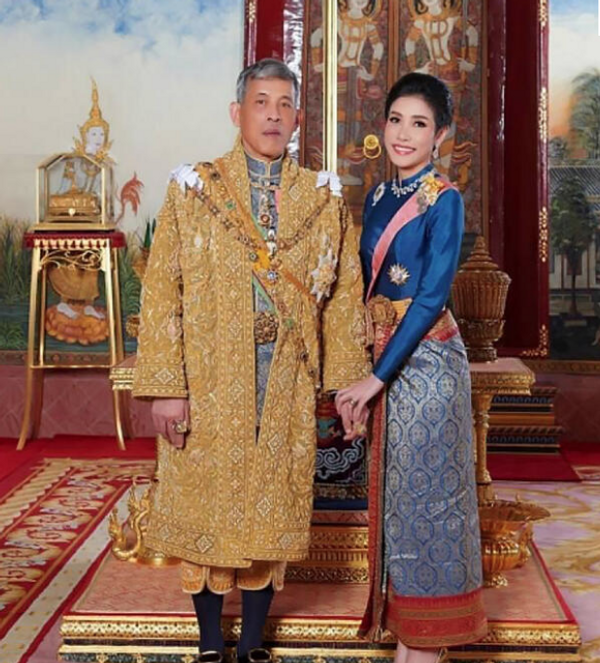 Tayland Kralı "resmi metresi" ilan etmişti! Fotoğraflarını ilk kez yayınladı - Sayfa 3