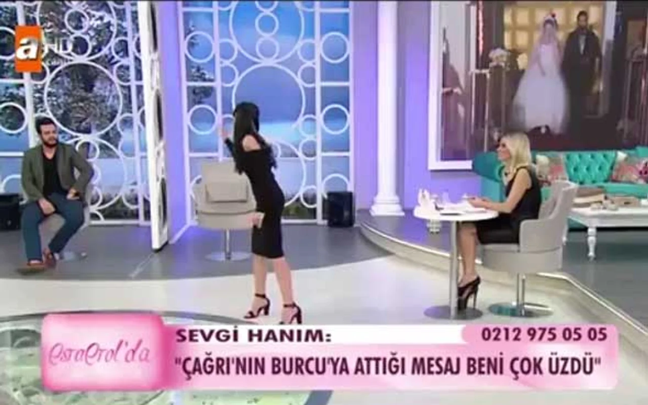 Yatak Goruntuleri Cikan Sevgi Esiyle Kavga Etti Yayini Terk Etti
