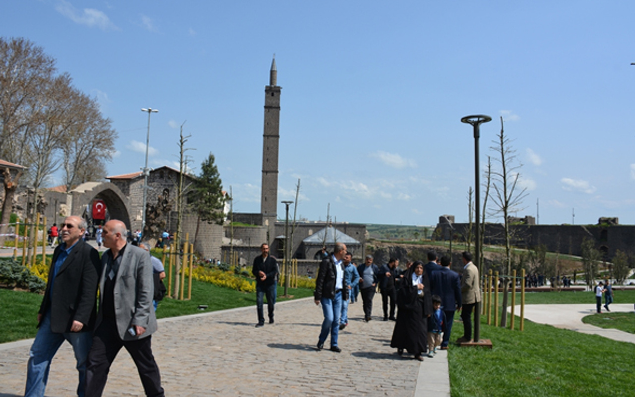 Diyarbakır Sur�un yeni hali göz kamaştırdı Haber