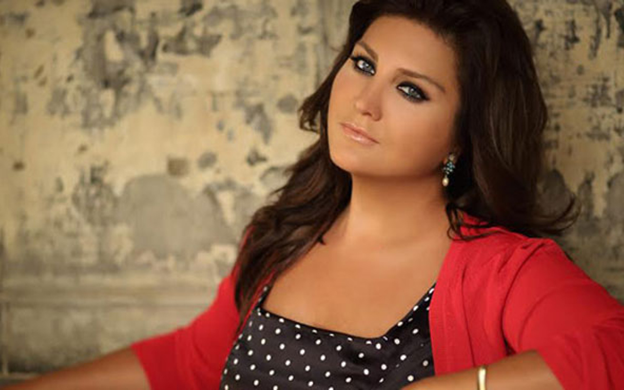 Sibel Can yıllar sonra yine bikinili görüntüleri o hali dikkat çekti