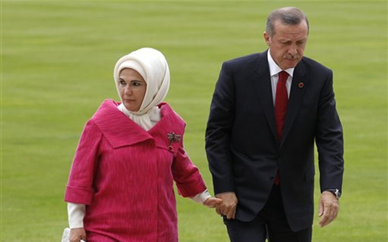 Emine Erdoğan'ın gelinlikli fotoğrafına bakın hiç görmediniz - Internet  Haber