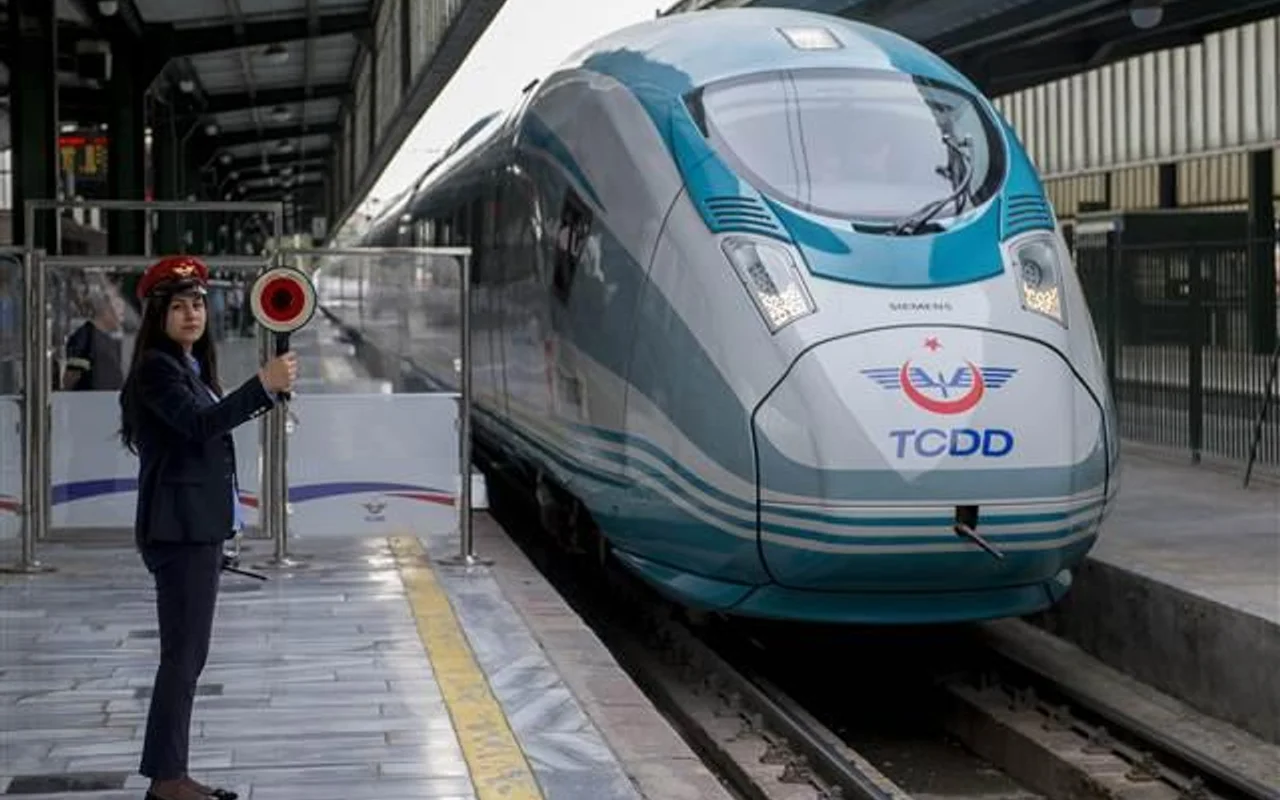 Istanbul Eskisehir Hizli Tren Bilet Alma Tcdd Sayfasi Internet Haber
