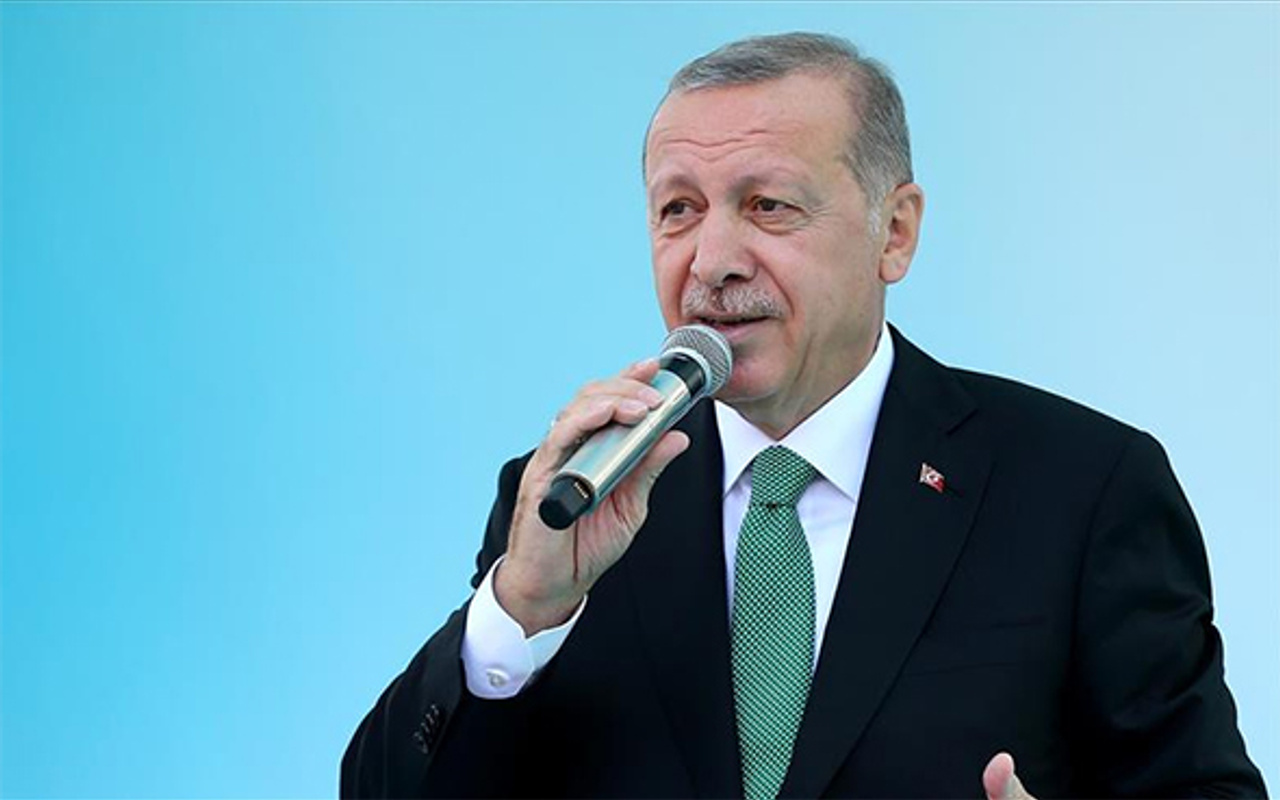 AK Partili Bostancı: Dolar şimdi çılgın bir partide kendinden geçme hali içinde 40