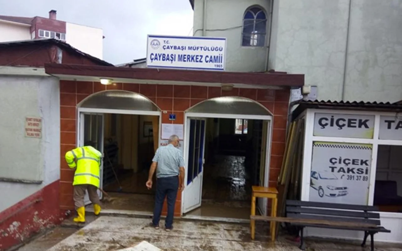 Ordu Caybasi Ni Sel Aldi Belediye Baskani Ismet Yanik Boylesini Gormedim Internet Haber