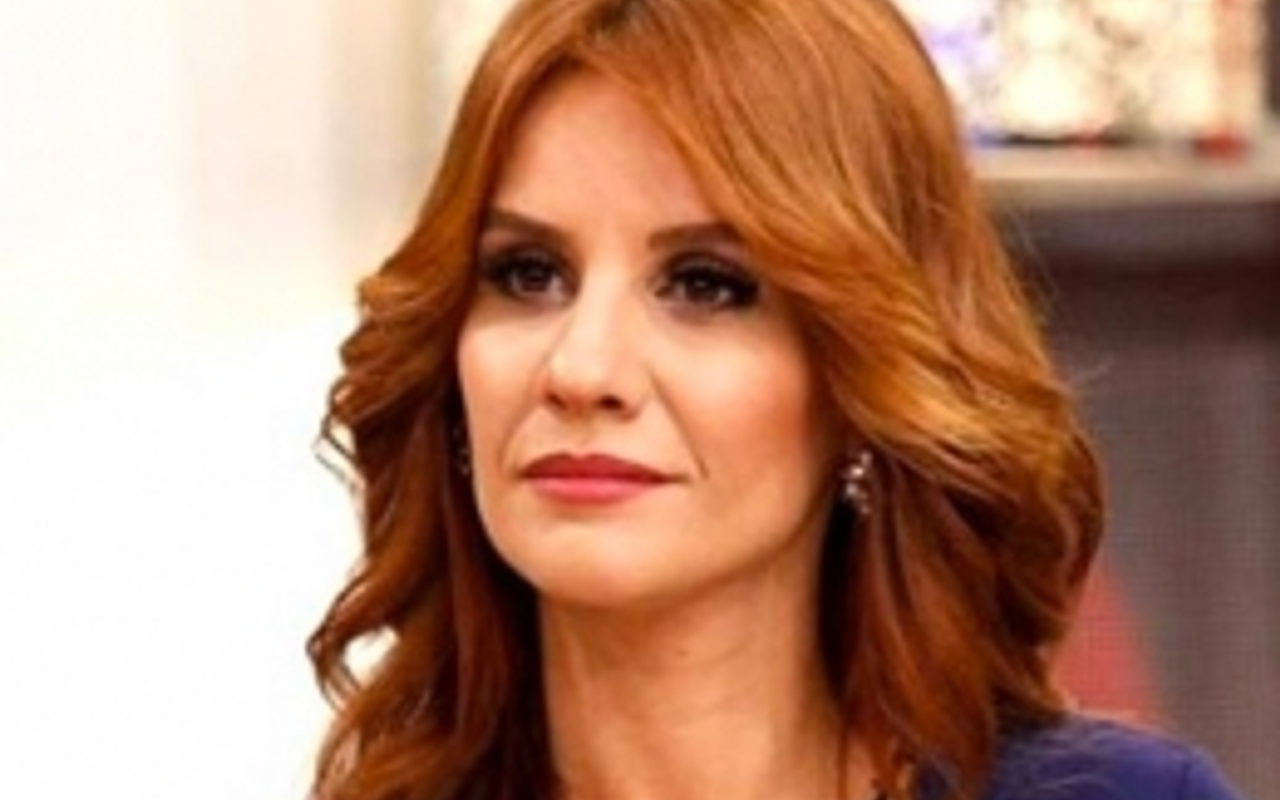 Arka Sokaklar oyuncusu Esra Erol'da... - Internet Haber