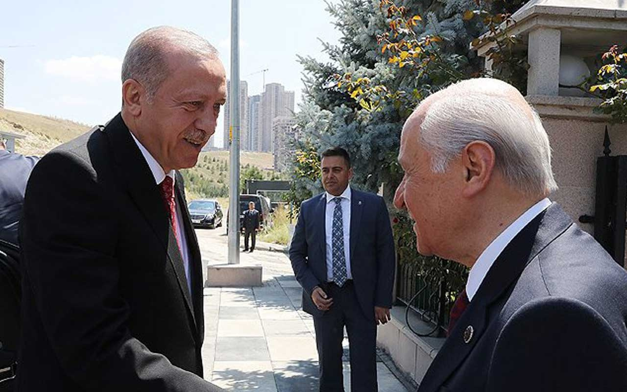 Cumhurbaşkanı Recep Tayyip Erdoğan Devlet Bahçeli'i evinde ziyaret etti