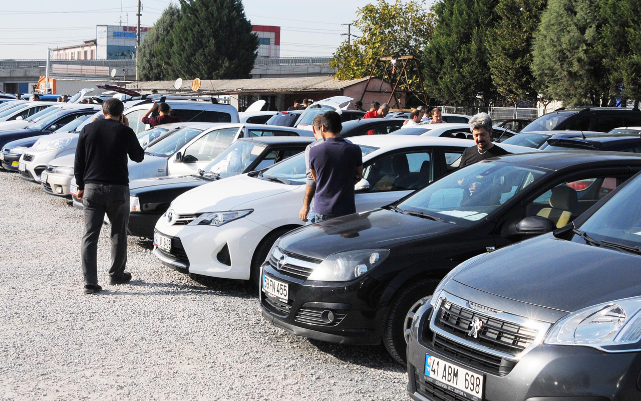 İkinci el otomobil fiyatları uçtu sıradan araba daire fiyatına