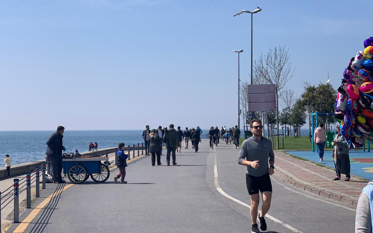 İstanbullular evde kalmadı kendine dışarı attı Caddebostan