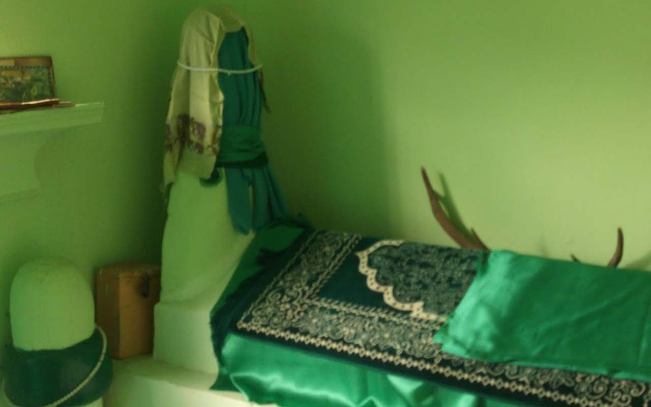 corum da 100 yillik garip dede turbesi kaldirildi mezar bos cikti internet haber