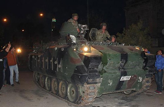 Darbe sanığı asker yaraladığı vatandaşın telefonunu gasbetmiş