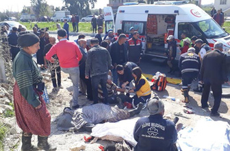 Mersin Silifke'de işçileri taşıyan araç kaza yaptı işte ilk görüntüler