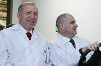 Cumhurbaşkanı Erdoğan, fabrikayı gezip tek tek inceledi ikramı geri çevirmedi