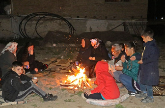 Deprem sonrası geceyi sokakta geçirdiler