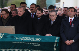 Cumhurbaşkanı Erdoğan'la Ekrem İmamoğlu aynı cenazede saf tuttular
