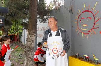 Florya’da 23 Nisan coşkusu! Terim'i hiç böyle görmediniz
