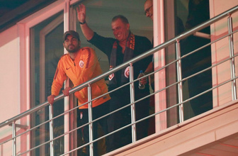 Florya'da coşkulu kutlamada Fatih Terim'den büyük jest
