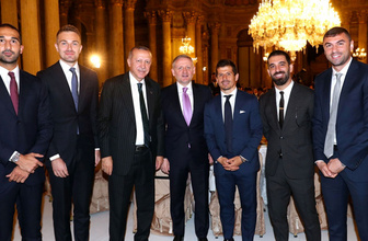 Cumhurbaşkanı Erdoğan sanatçı ve sporcularla bir araya geldi