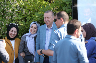 Cumhurbaşkanı Erdoğan'a İstanbul'da yoğun ilgi