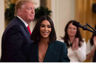 Donald Trump ile ikinciye görüştü! Beyaz Saray fotoğrafları tepki topladı!
