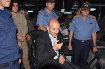 Bakan Soylu, TCS Dost Gemisiyle gece seyrine çıktı