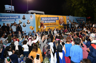 Binali Yıldırım gençleri telefonla Erdoğan'la görüştürdü Bakın rehberine nasıl kaydetmiş!