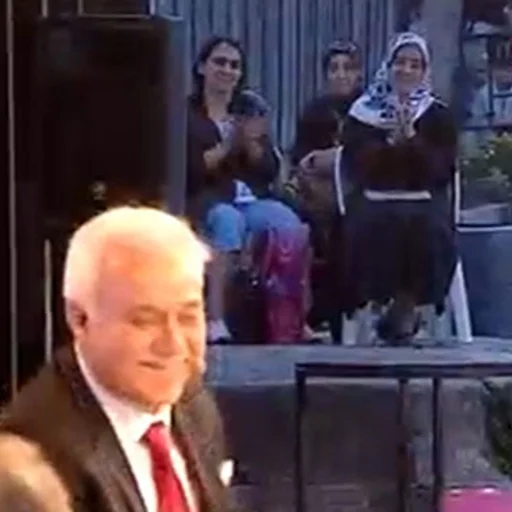 Iste Nihat Hatipoglu Nun Esi Ekrandan Ozel Tesekkur Internet Haber