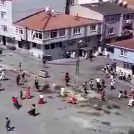 Burasi Istanbul Esenler De Mahalle Kavgasinda Ortalik Savas Alanina Dondu Internet Haber