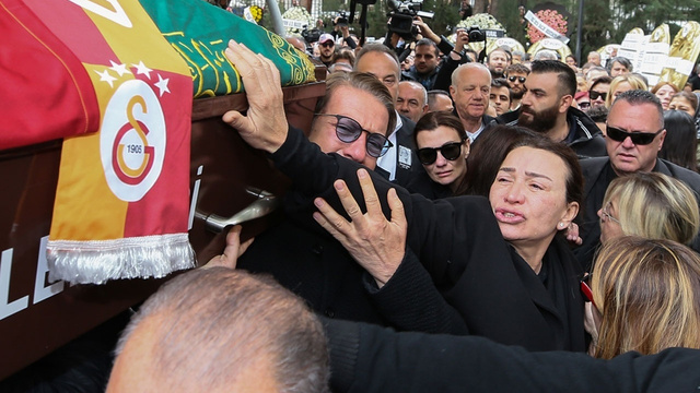 Eşi Zafer Çika'yı kaybeden Demet Akbağ'dan duygusal mesaj