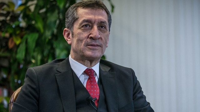 Milli Eğitim Bakanı Ziya Selçuk: İnsanın beynine yazılım yüklenecek