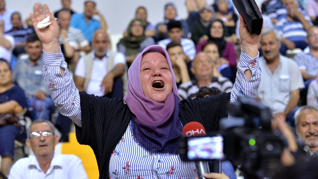 TOKİ evleri kura ile sahiplerine buldu