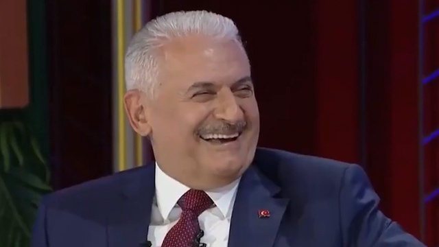 Binali Yıldırım'ın cevabı seyircileri kahkahaya boğdu