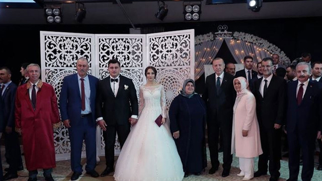 Rıza Kayaalp dünyaevine girdi