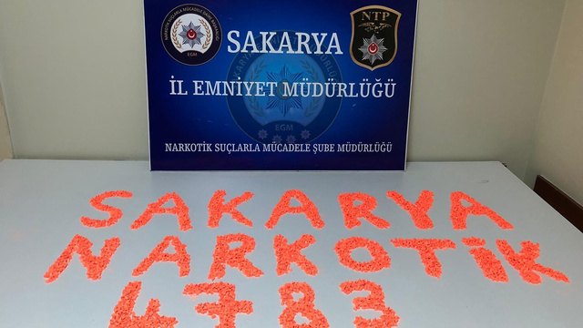 Sakarya'da 4 bin 783 adet ecstasy hap ele geçirildi