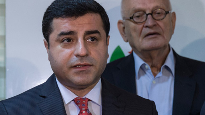 Selahattin Demirtaş cezaevinden bakın ne istedi ...