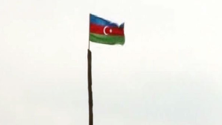 24 yıl aradan sonra Azerbaycan bayrağı dikildi!