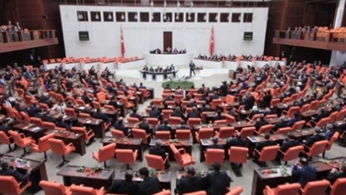 Yeni anayasanın ilk maddesi kabul edildi