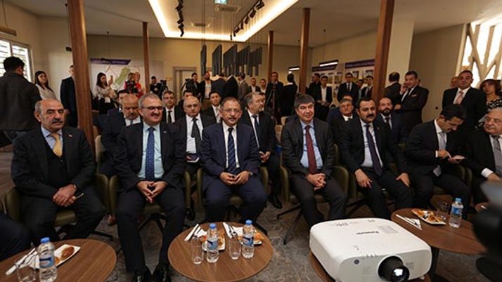 Bakan Özhaseki’den Kepez-Santral’e övgü dolu sözler