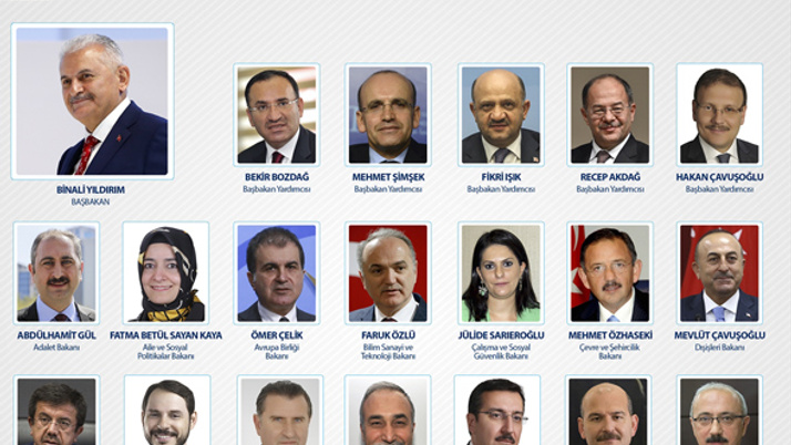 Kabine revizyonu! Kimler gitti Başbakan açıklaması