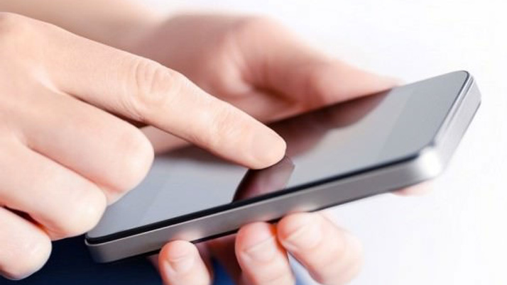Ergenlikte akıllı telefon bunalıma sokuyor