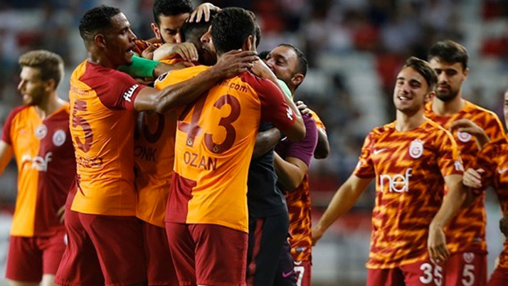 Lider Galatasaray evinde Bursaspor'u ağırlıyor
