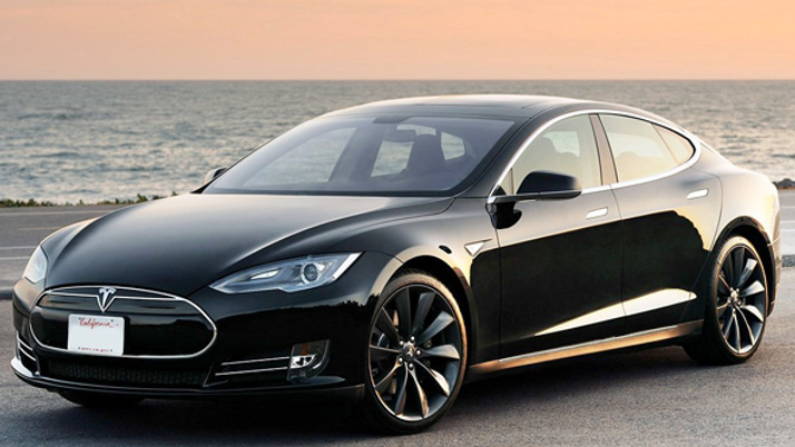 Tesla 123 bin aracını geri çağırıyor